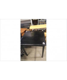 TABLE 68X68CM