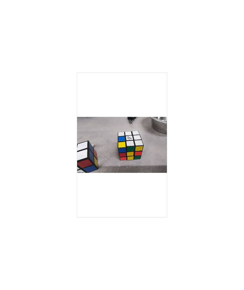 RUBIK\'S CUBE 