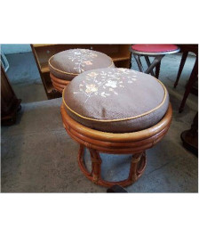 POUF EN ROTIN