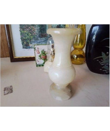 PETIT VASE EN ALBATRE