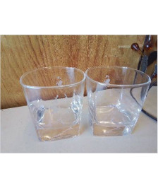 LOT DE 2 VERRES 