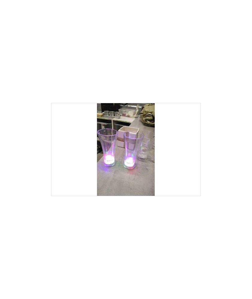 VERRE PLASTIQUE LUMINEUX 