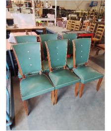 6 CHAISES BOIS ASSISE ET DOSSIER CAPITONNÉ SKAÏ VERT ANNÉES 50