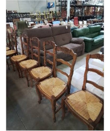 8 CHAISES BOIS PAILLE A ENTRETOISE DOSSIER CHANTOURNÉ STYLE RÉGENCE COQUILLE