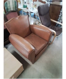 FAUTEUIL  CLUB SKAÏ COGNAC DOSSIER MOUSTACHE ANNÉES 50