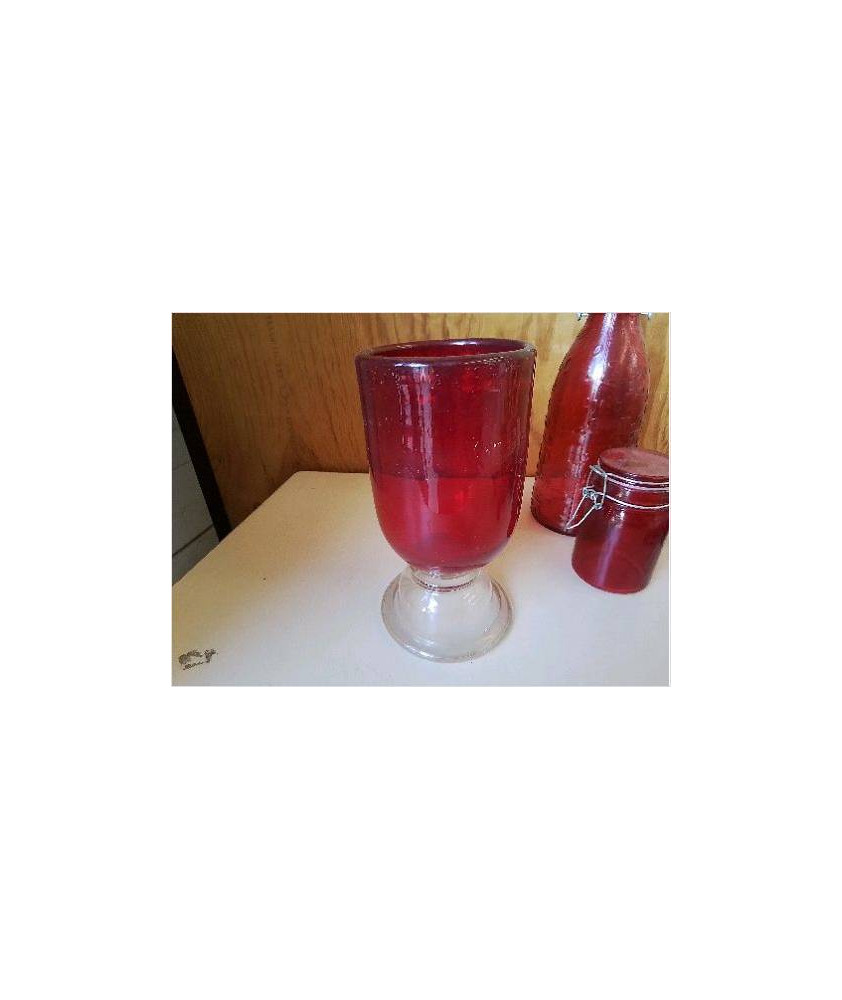 VASE EN VERRE ROUGE 