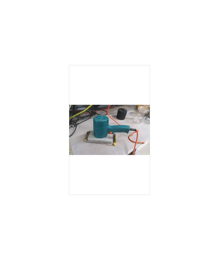 PONCEUSE VIBRANTE BLACK ET DECKER 