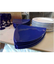 ASSIETTE TRIANGULAIRE BLEU