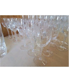 LOT DE 6 VERRES A LIQUEUR EN CRISTAL MOTIF EPIS 