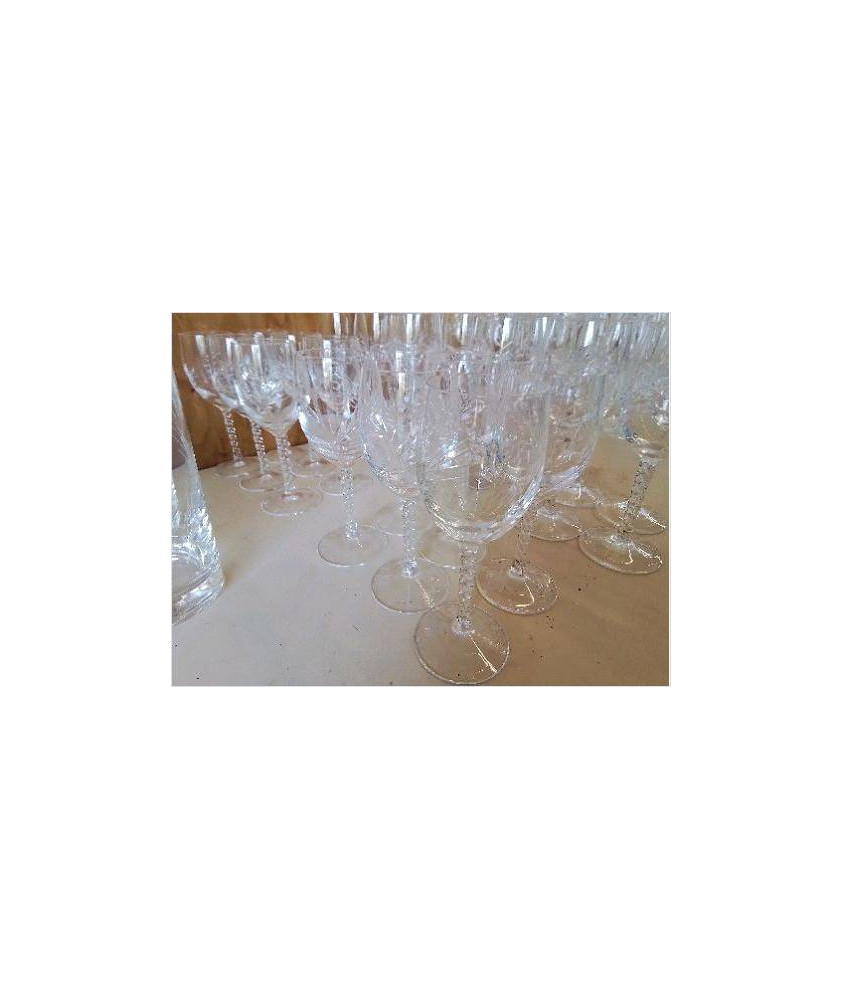 LOT DE 6 VERRES A LIQUEUR EN CRISTAL MOTIF EPIS 