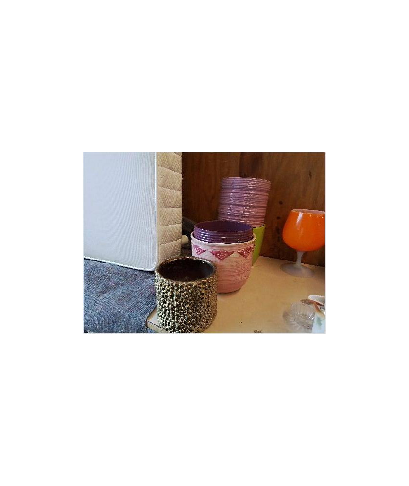 CACHE POT 