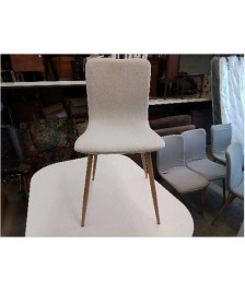 CHAISE CAPITONNÉE
