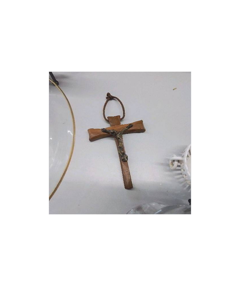 CRUCIFIX SIGNÉ