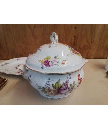 SOUPIÈRE AVEC MOTIF FLORAL 