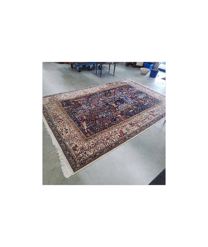TAPIS NOIR GRAND MODÈLE EN L’ETAT
