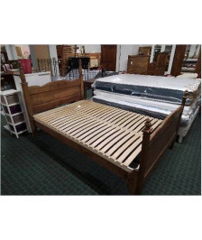 LIT EN BOIS MOTIF FLEUR DE LYS 