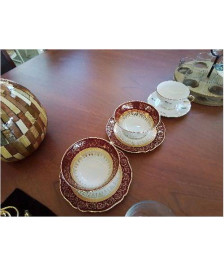 TASSE EN PORCELAINE COLORÉ AVEC SOUCOUPE 