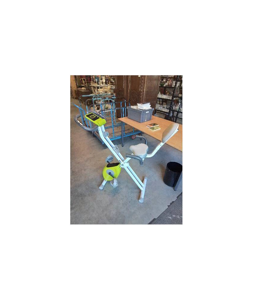VÉLO D’APPARTEMENT PLIANT MAGNETIC BIKE
