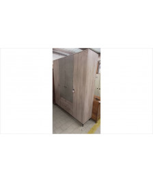 ARMOIRE  4P VENDUE EN KIT