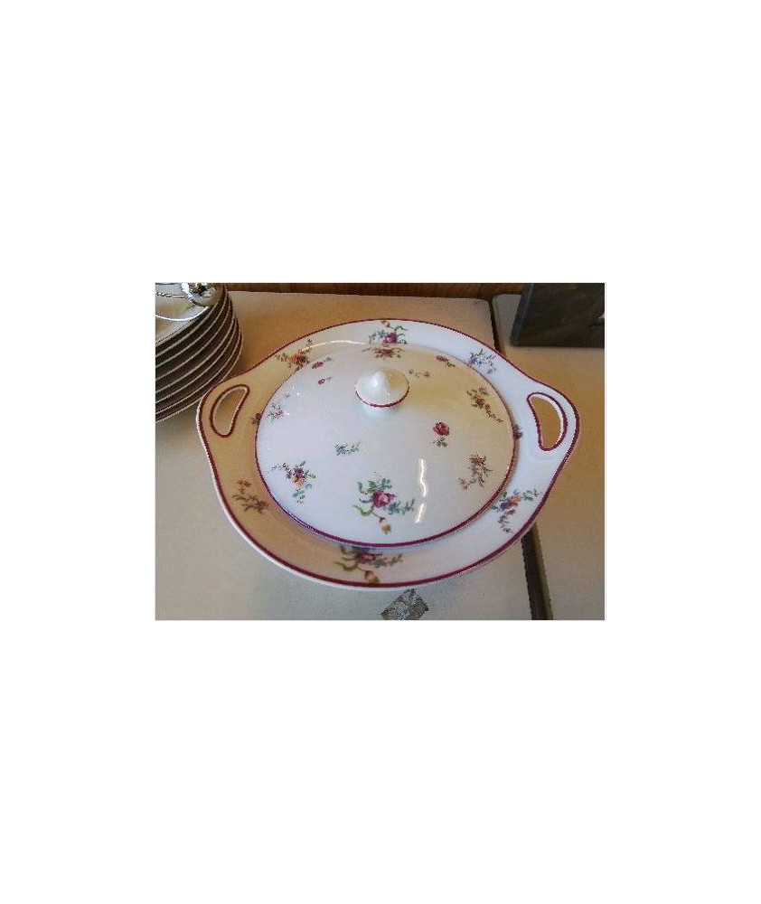SOUPIÈRE EN PORCELAINE 