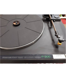 PLATINE VINYLE YAMAHA P200 (MANQUE CHARNIERES DU COUVERCLE)
