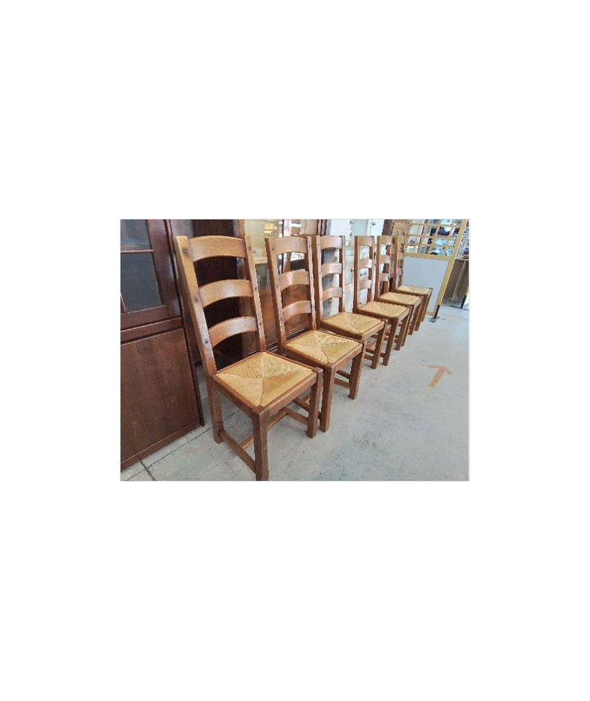 CHAISE EN CHENE DE STYLE RUSTIQUE