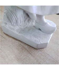 STATUE DE FEMME BISCUIT 