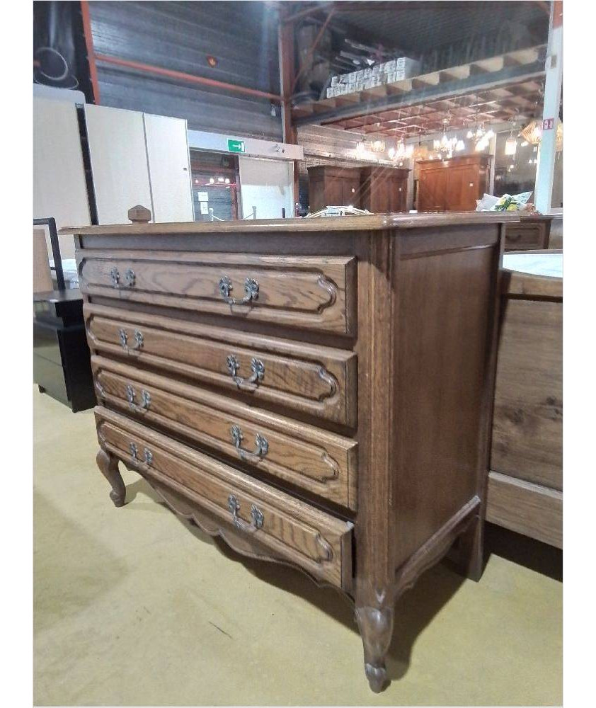 COMMODE 4 TIROIRS EN L’ETAT