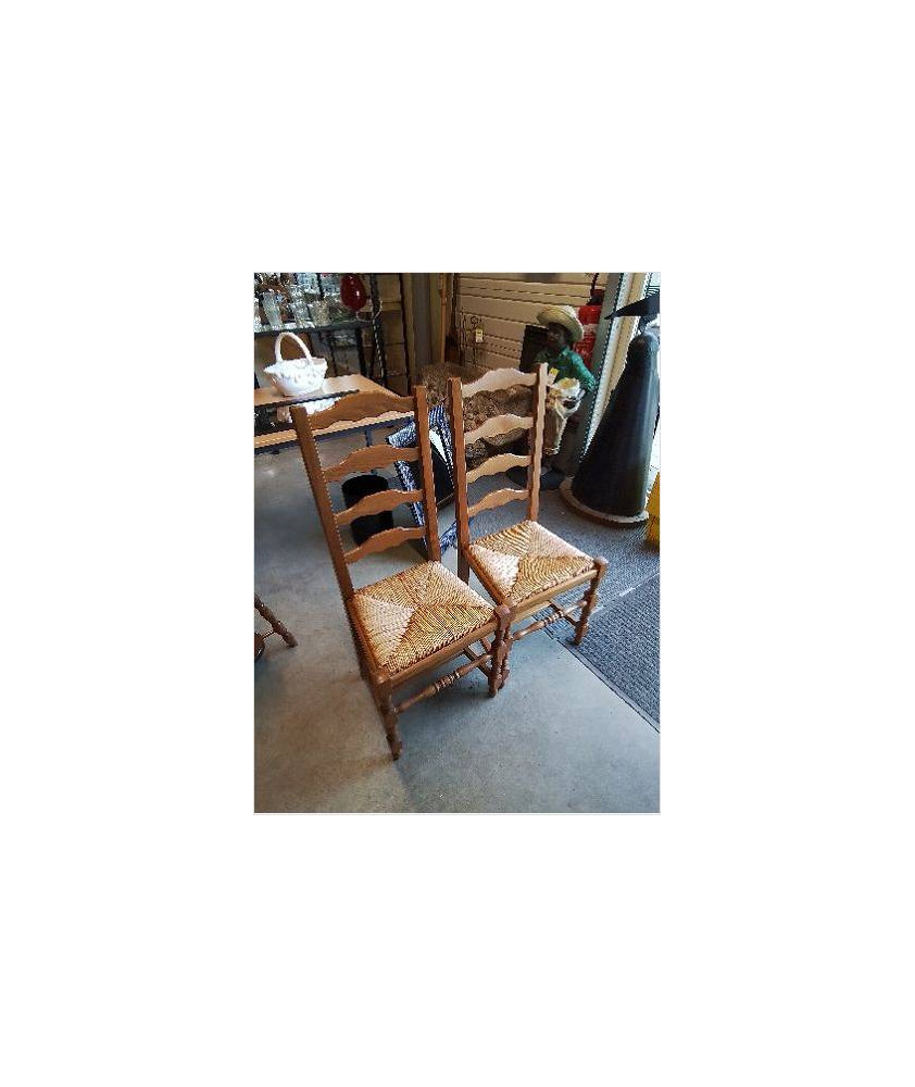 PAIRE DE CHAISES BOIS CLAIR PAILLÉ DOSSIER 4 BARREAUX CHANTOURNÉ 