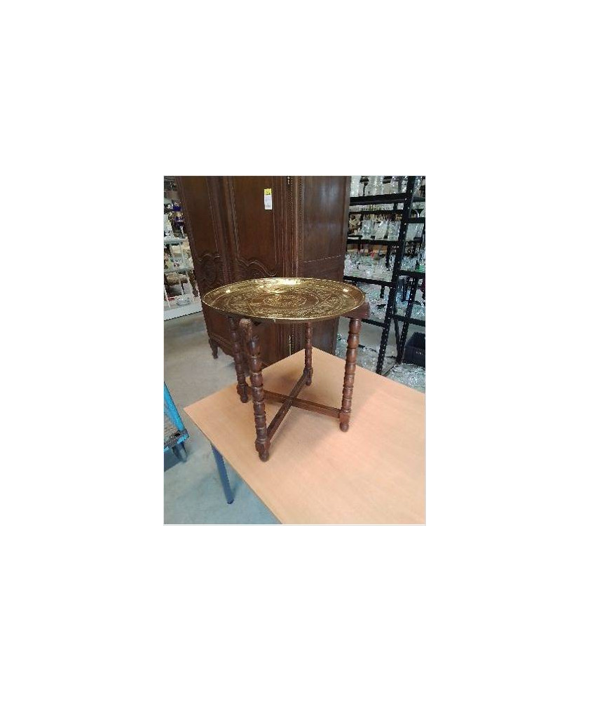 TABLE BASSE RONDE PLIANTE PIÈTEMENT BOIS TOURNÉ PLATEAU LAITON STYLE ORIENTAL TABLE BASSE RONDE PLIANTE PIÈTEMENT BOIS TOURNÉ PLATEAU LAITON STYLE ORIENTAL