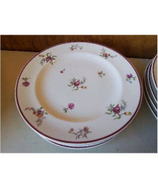 LOT DE 4 ASSIETTES EN PORCELAINE 