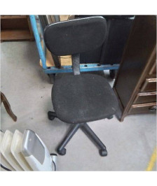 CHAISE DE BUREAU NOIRE A ROULETTES