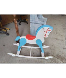 PETIT CHEVAL À BASCULE