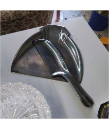 RAMASSE MIETTES METAL ARGENTÉ 