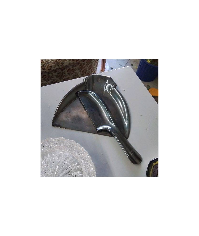 RAMASSE MIETTES METAL ARGENTÉ 