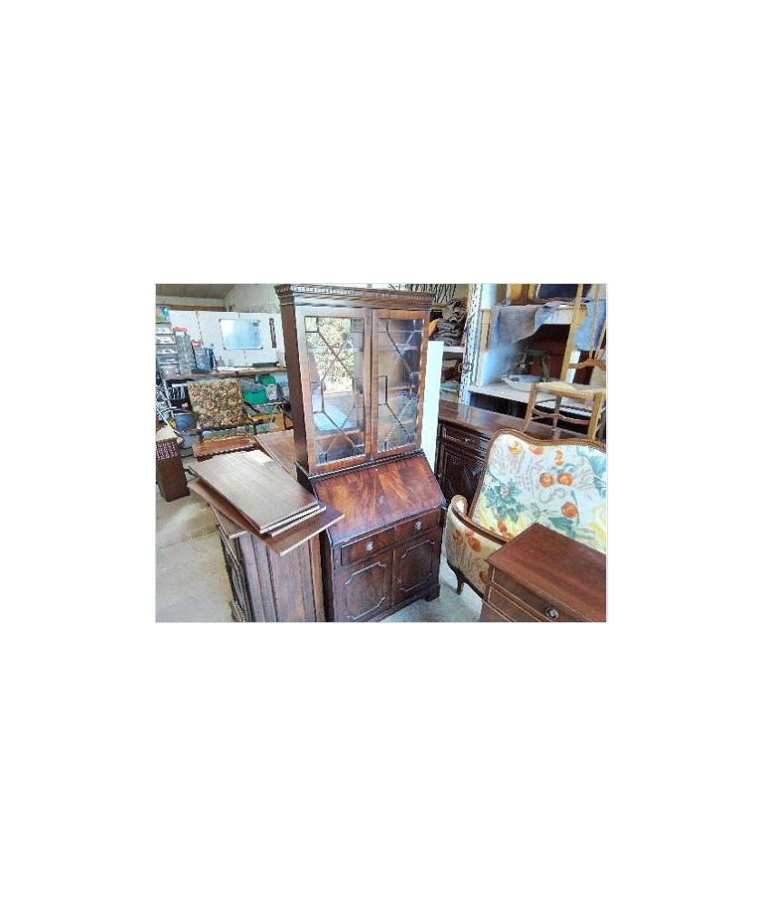 SECRETAIRE 