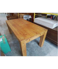 TABLE EN BOIS