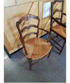 FAUTEUIL DE CHEMINÉE BOIS PAILLÉ GRAVÉ AUX FLEURS 