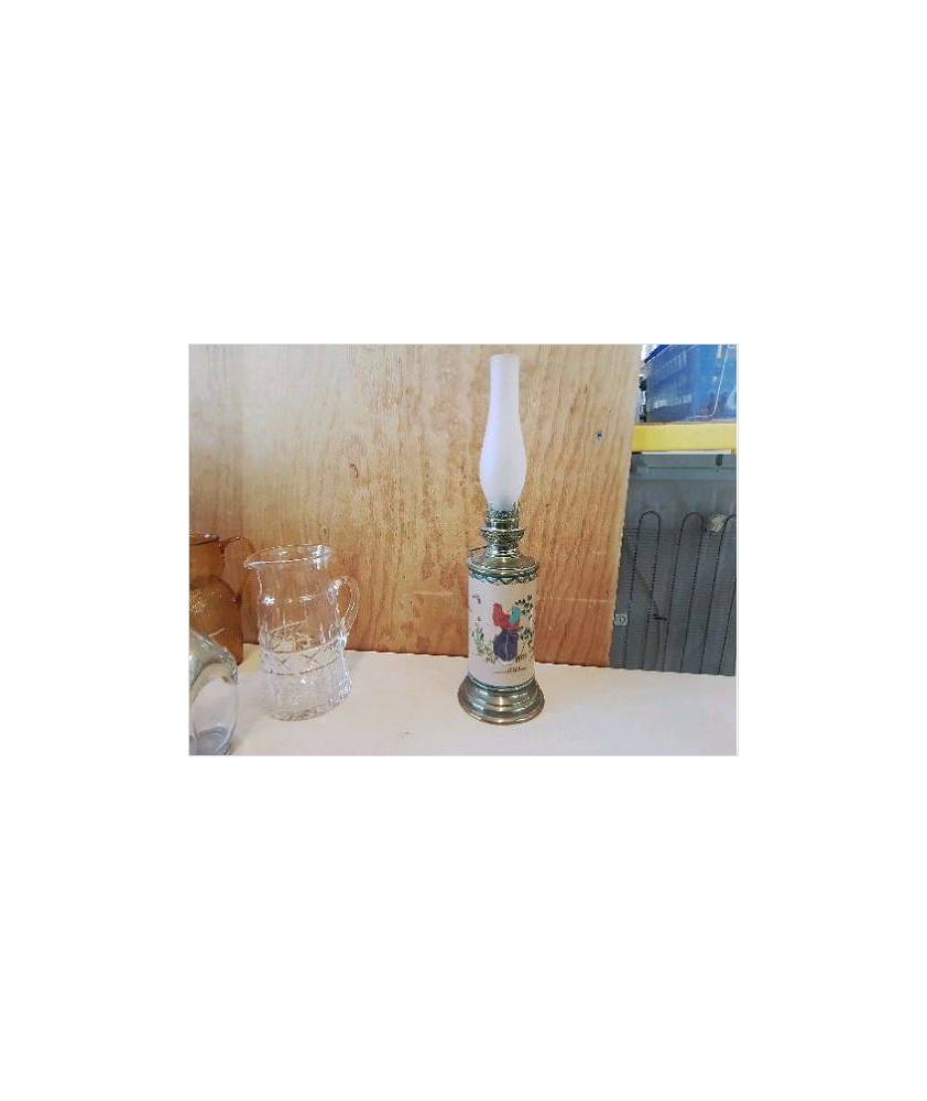 LAMPE A PETROL