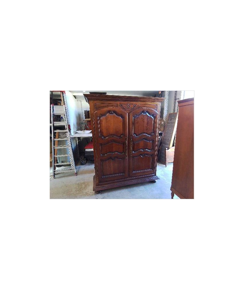 ARMOIRE EN MERISIER 