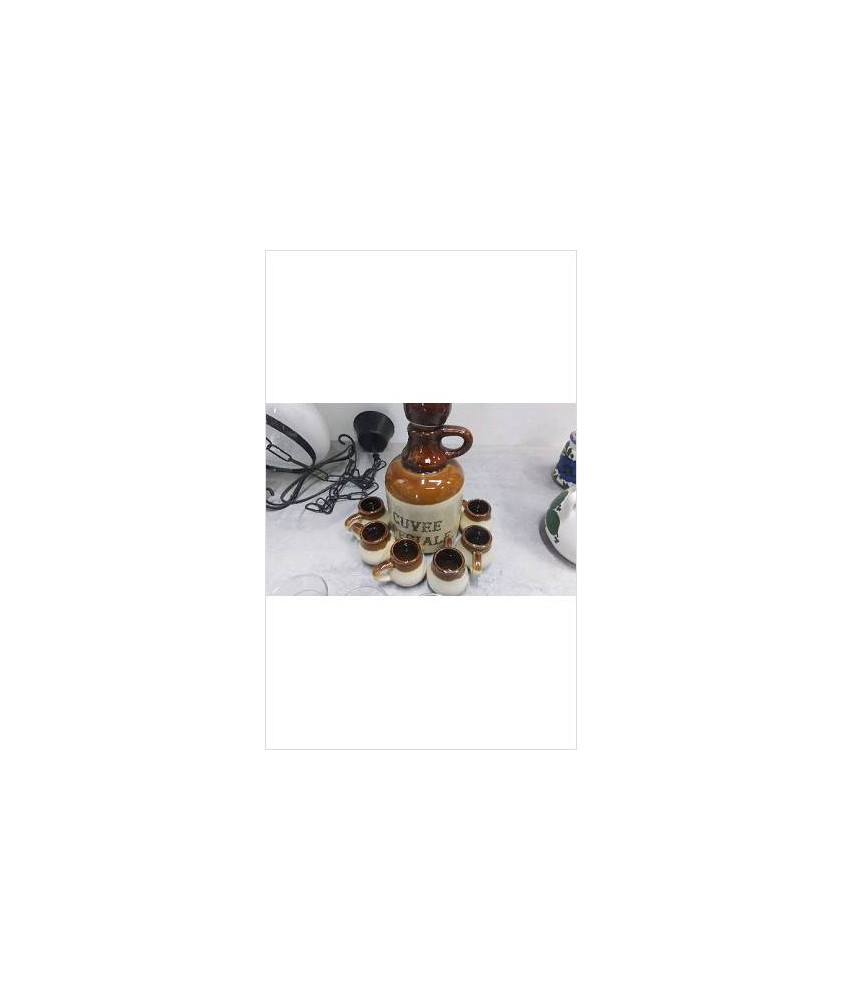 SERVICE A LIQUEUR 
