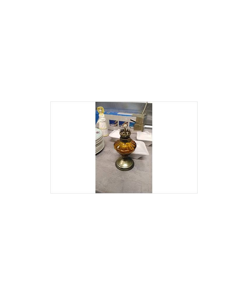 PIED DE LAMPE A PETROLE 