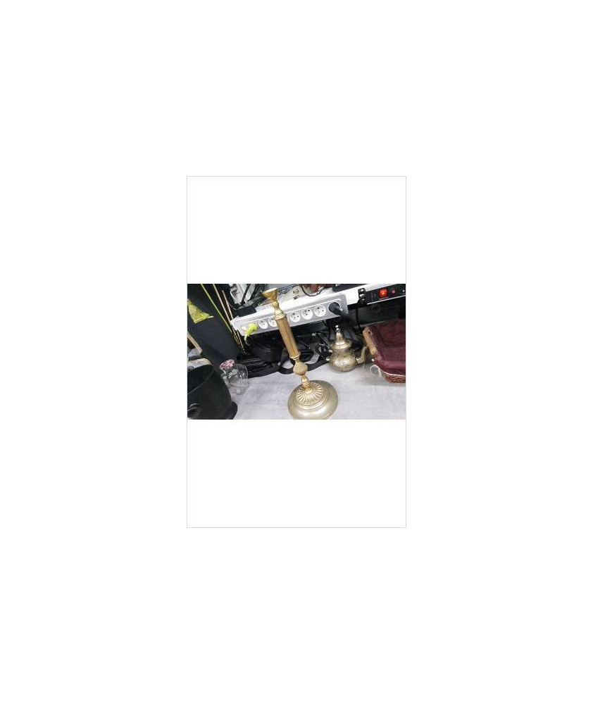 PIED DE LAMPE EN LETAT ( SANS FIL) 