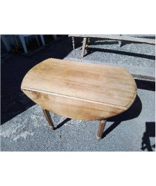 PETITE TABLE A RABAT