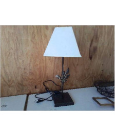 LAMPE A POSER