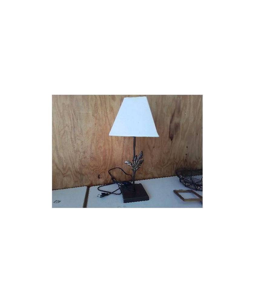 LAMPE A POSER