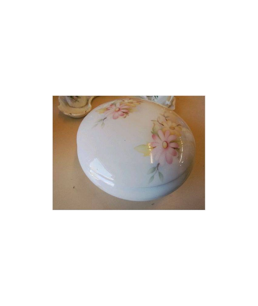 PETITE BOITE EN PORCELAINE 