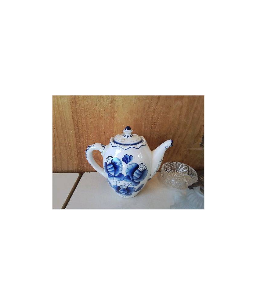 THÉIÈRE BLEUE EN PORCELAINE 