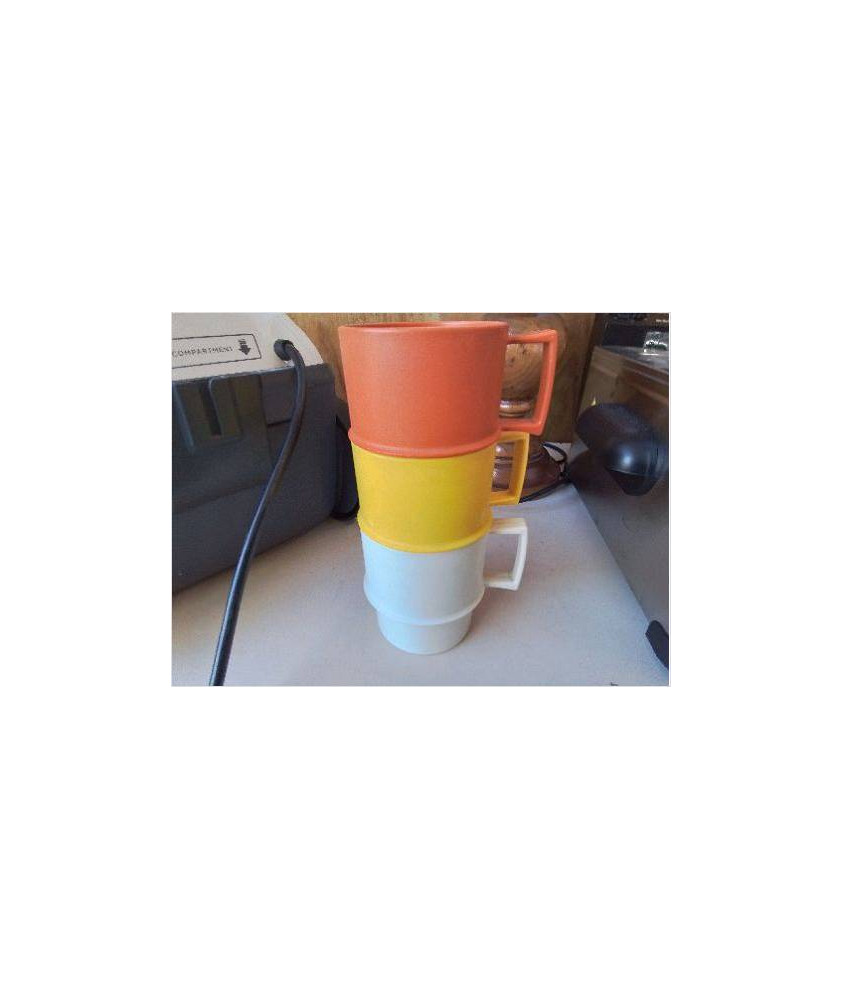 LOT DE 3 TASSES