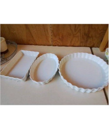 PLAT EN PORCELAINE 